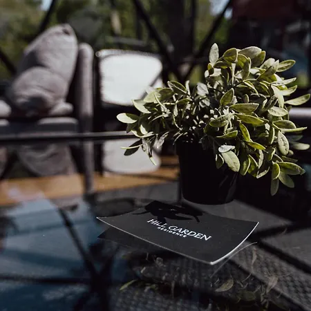 Hill Garden Terrace Apartament