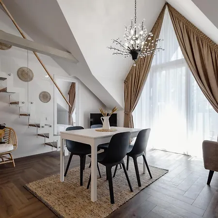 Hill Garden Terrace Apartament *