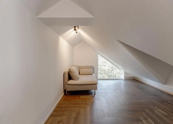 Hill Garden Terrace Apartment